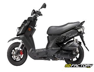 125 cc scooter PGO X-Hot